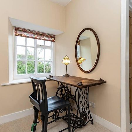 Oxfordshire Living - The Bowler Hat Cottage - Вудсток Екстер'єр фото