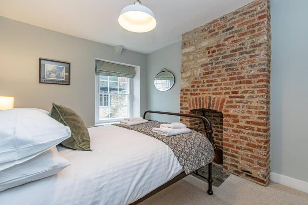 Oxfordshire Living - The Bowler Hat Cottage - Вудсток Екстер'єр фото