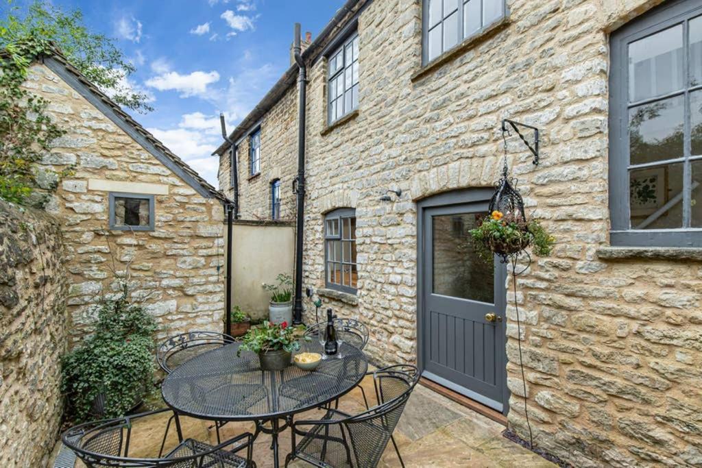 Oxfordshire Living - The Bowler Hat Cottage - Вудсток Екстер'єр фото