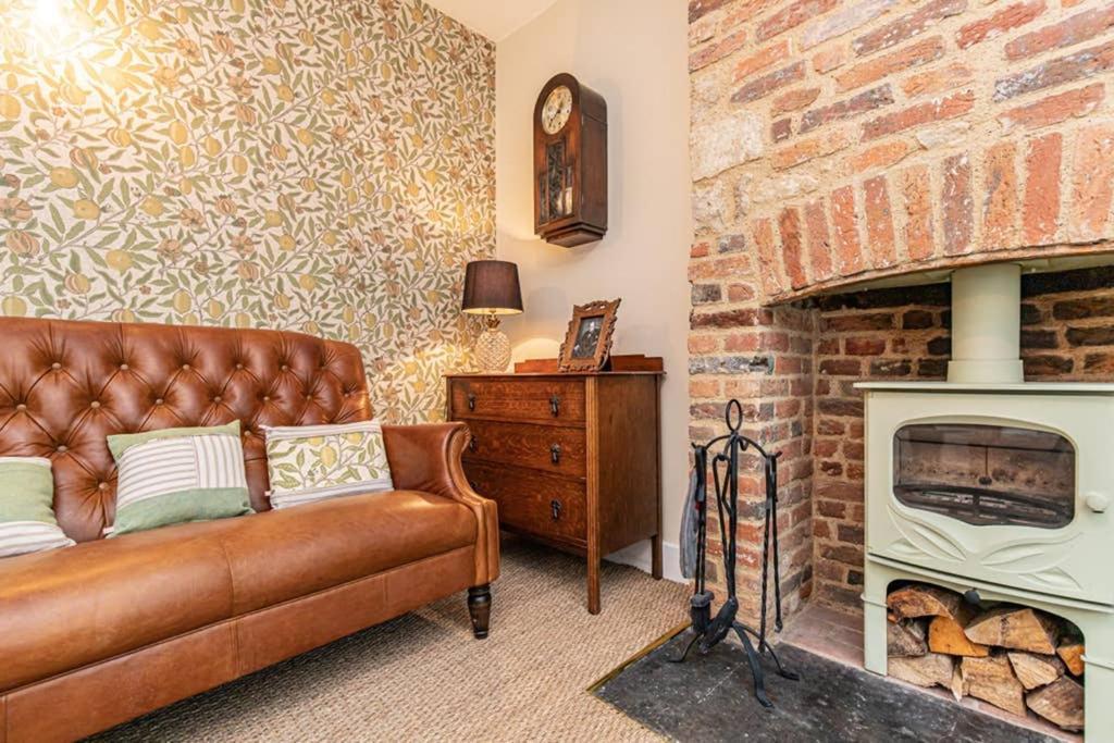 Oxfordshire Living - The Bowler Hat Cottage - Вудсток Екстер'єр фото