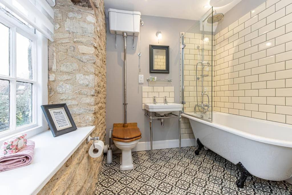 Oxfordshire Living - The Bowler Hat Cottage - Вудсток Екстер'єр фото