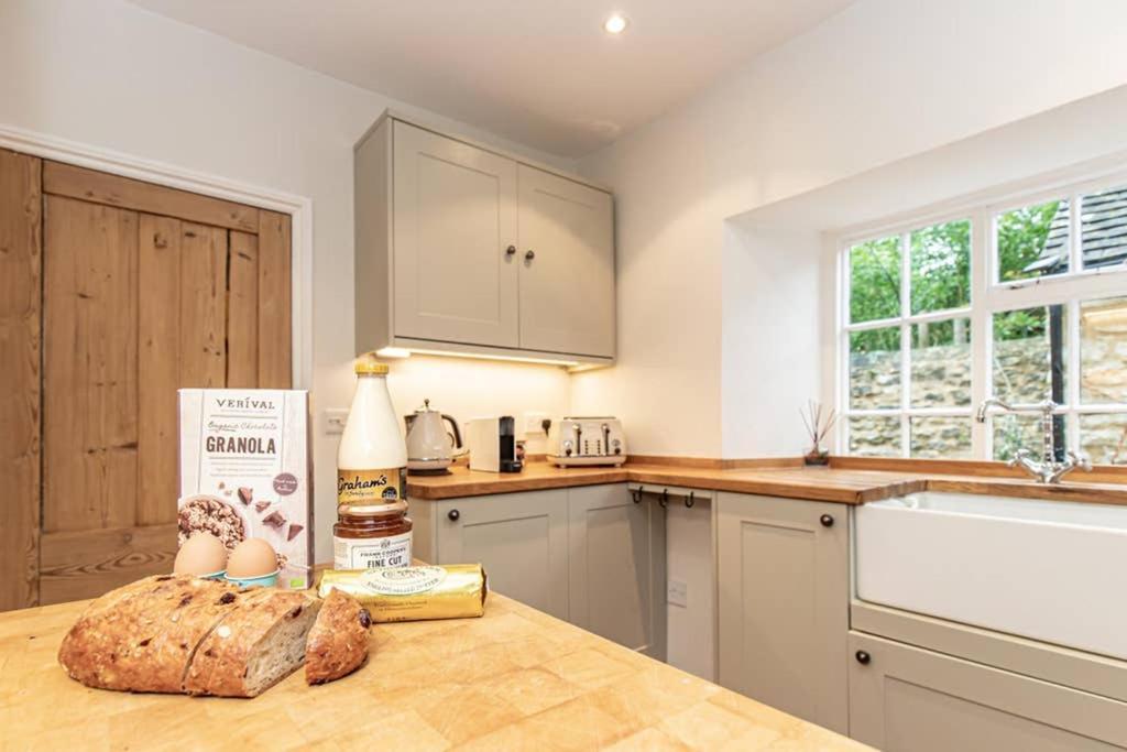 Oxfordshire Living - The Bowler Hat Cottage - Вудсток Екстер'єр фото